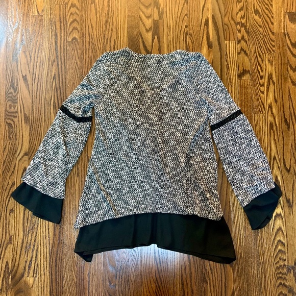 Grey & Black Sweater - Picture 3 of 4